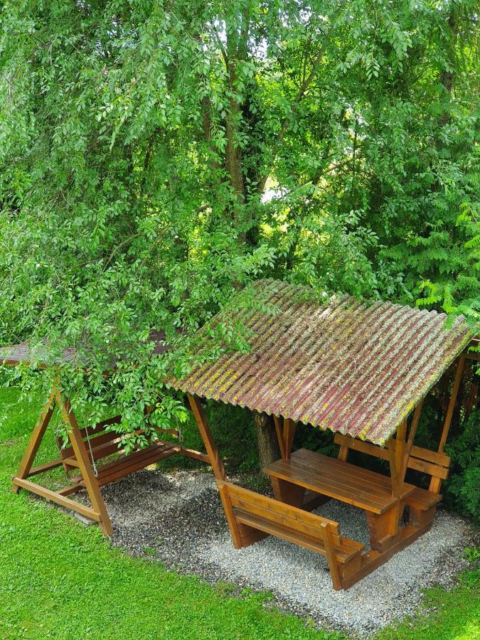 Villa Kamilla Kulcsoshaz Sub Cetate Exterior foto